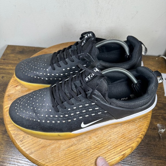 Nike SB Nyjah Free 3 Black White Gum Sole Skate Shoes DV7896-001 Mens 13 main image 4